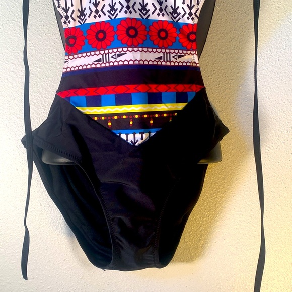 Cupshe - Picture 3 of 6